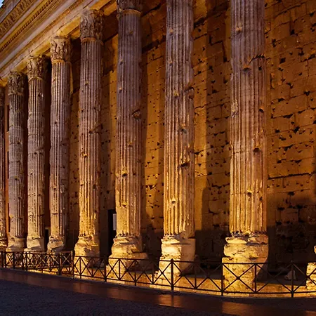 Pantheon Charming شقة *